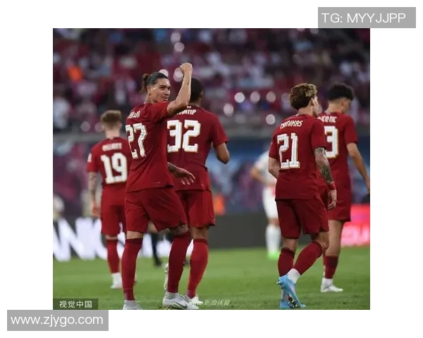 莱比锡小胜巴黎圣日耳曼友谊赛全场焦点瞬间回顾与分析